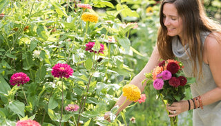 Preparing Cut Flowers for a Bouquet