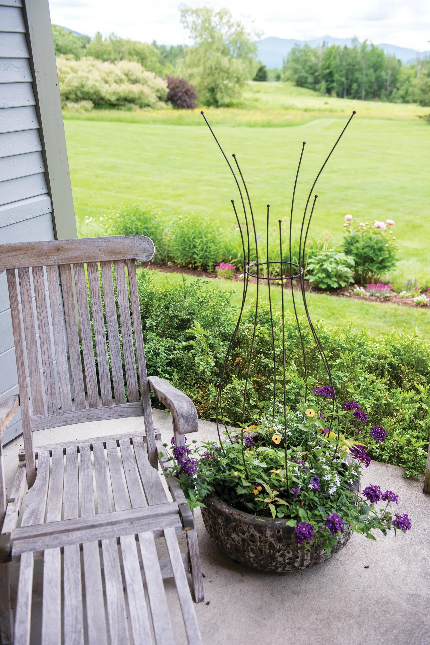 outdoor plant pot trellis Jardin™ Pot Trellis