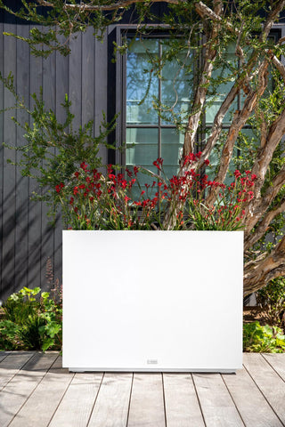  || https://assets.gardeners.com/transform/2248f9d6-0c4e-4e1d-adb8-ede1faaee6ae/8596125_12V_veradek-metallic-series-span-planter-38-inch