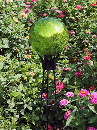  || https://assets.gardeners.com/transform/a25869ca-517b-4025-9d95-28211af4c179/8609322_01V_achla-designs-glass-gazing-globe_3-4