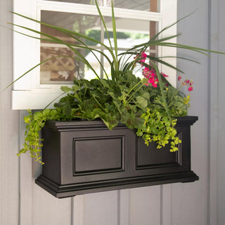  || https://assets.gardeners.com/transform/79e73b14-903d-469c-a841-fb222553a66f/8613268_01V_fairfield-2-foot-window-box-tif
