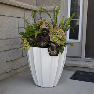  || https://assets.gardeners.com/transform/ee3353c6-be27-4434-a4d3-7c4ba17c0d0a/8613526_04V_sedona-round-planter-18-inch-diameter