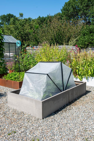  || https://assets.gardeners.com/transform/a82f4d37-6748-4f69-8257-078afd018820/8614105_0006_large-pop-up-crop-protector