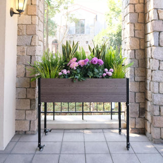  || https://assets.gardeners.com/transform/f306866d-f767-4869-8ddd-e355f3e1174c/8614261_03V_urban-mobile-garden