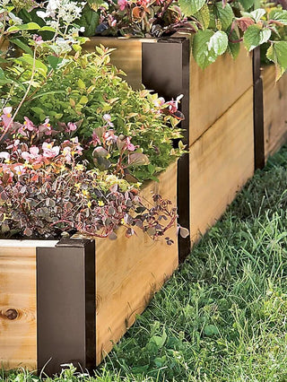  || https://assets.gardeners.com/transform/917ac1b1-b757-464b-8178-cd5388ec863c/GS36645_05_3-4_lifetime-raised-bed-corners