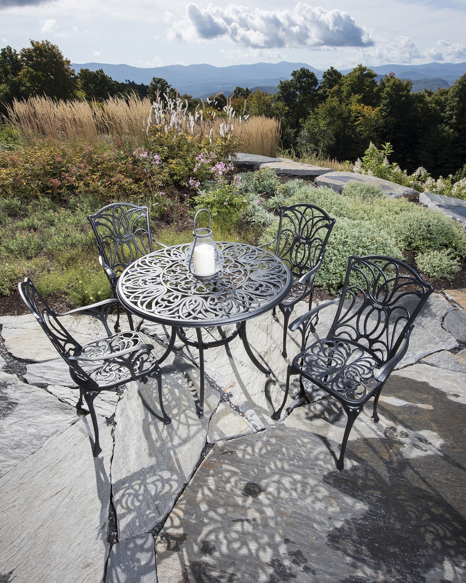 Tulip shop bistro set