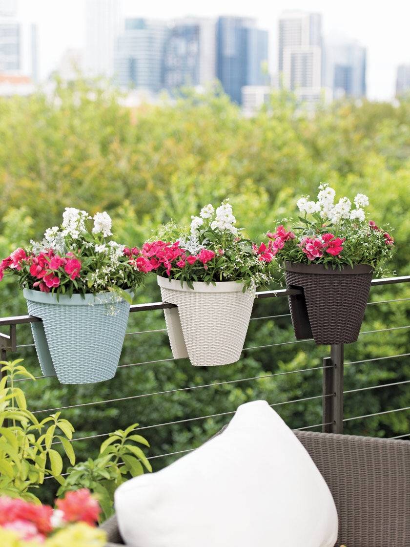 Weave Round Railing Planter, 11"