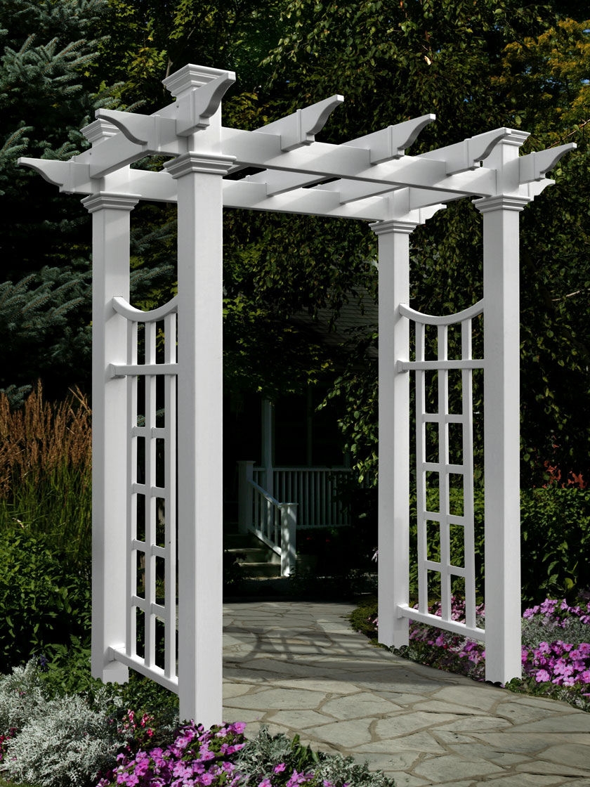 Fairfield Deluxe Vinyl Arbor